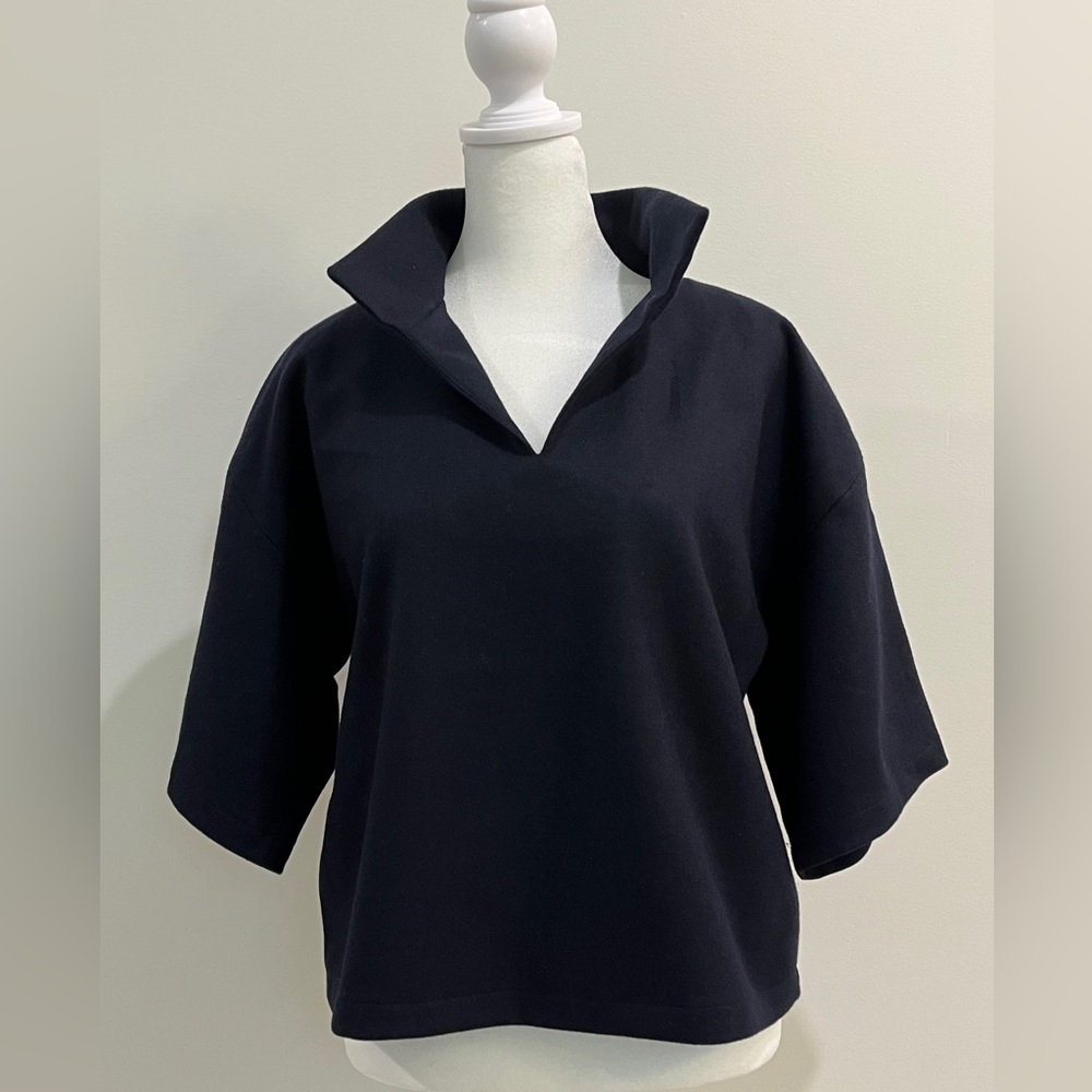 Agnes B. Wool blend Navy Top M